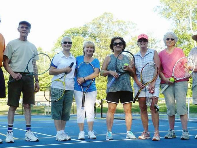 senior tennis group