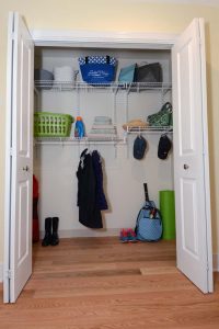 closet with shelves